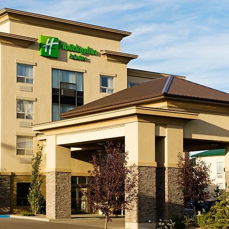 Holiday Inn & Suites Lloydminster By Ihg Exterior foto